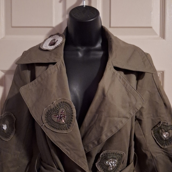 Dark green with heart print coat - Picture 2 of 4